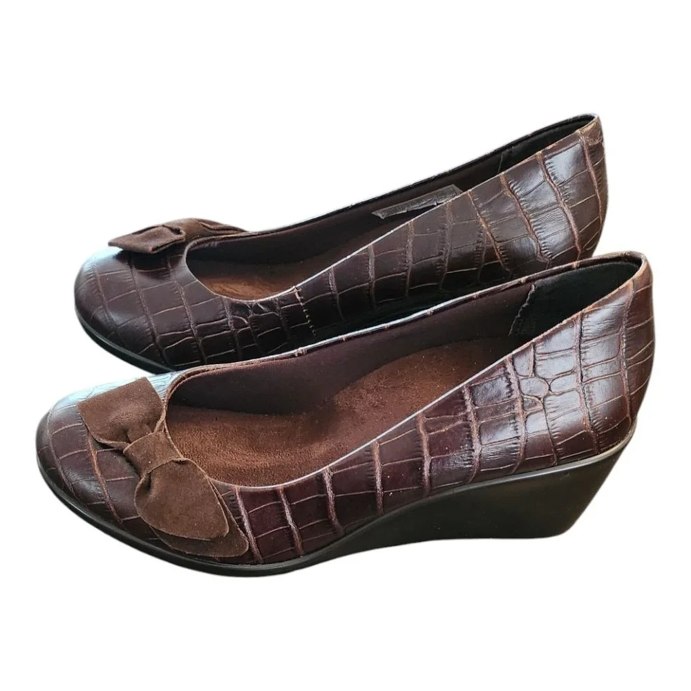 Vionic Lena Orthoheel Brown Croc Embossed Wedge Heel Bow Accent Shoes‎ 7.5